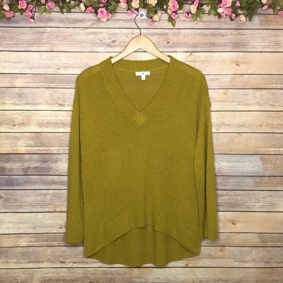 🌷5 for $25 BP. Exposed Seam Sweater - Picture 2 of 10